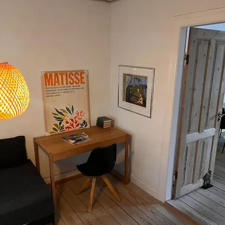 Frühstückspension House With Terrace, Garden And Free Parking